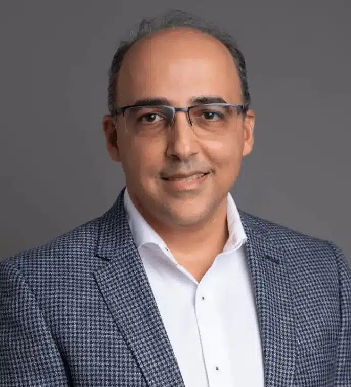 Dr Reza Moazzeni, Cardiologist